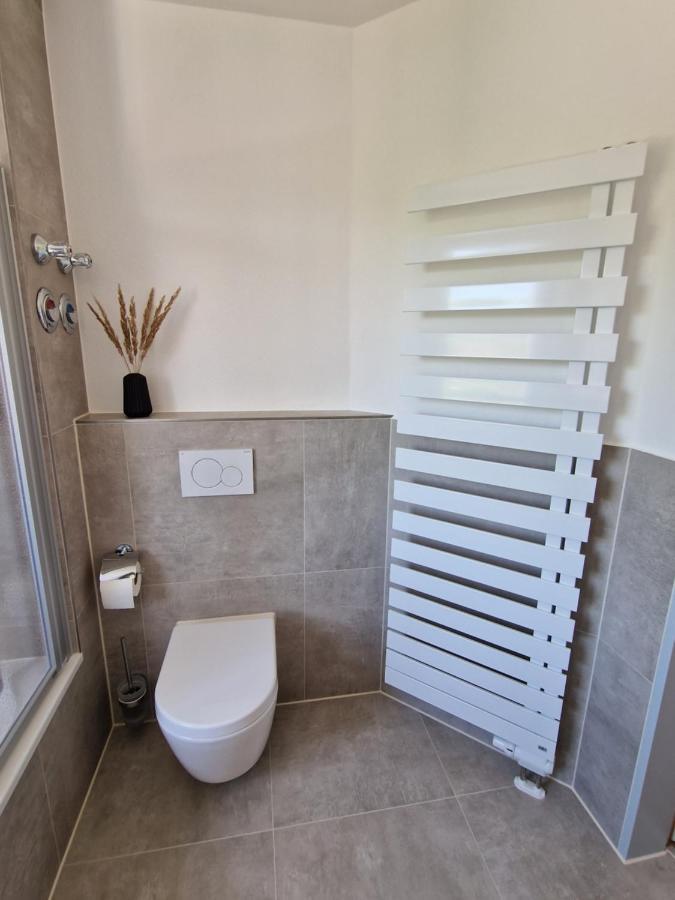 C4S Come4Stay Altoetting - 3-Zi Whg I Zentrale Lage I Parkplatz I Balkon I Wifi I Smarttv I 1 Kingsize, 1 Queensize Bett I Office Arbeitsplatz I Wohnbereich Mit Couch Und Essbereich I Voll Ausgestattete Kueche I Nespresso Екстериор снимка