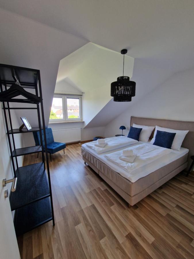 C4S Come4Stay Altoetting - 3-Zi Whg I Zentrale Lage I Parkplatz I Balkon I Wifi I Smarttv I 1 Kingsize, 1 Queensize Bett I Office Arbeitsplatz I Wohnbereich Mit Couch Und Essbereich I Voll Ausgestattete Kueche I Nespresso Екстериор снимка