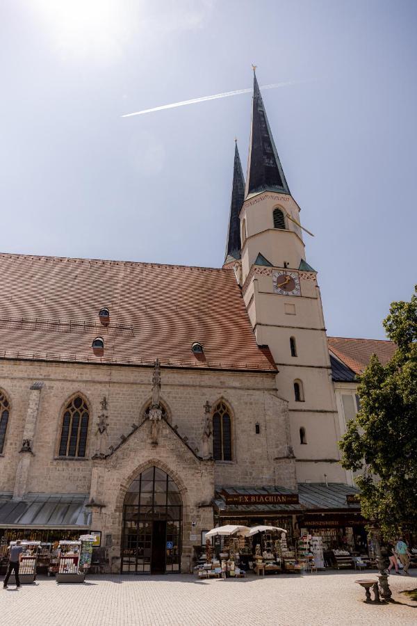 C4S Come4Stay Altoetting - 3-Zi Whg I Zentrale Lage I Parkplatz I Balkon I Wifi I Smarttv I 1 Kingsize, 1 Queensize Bett I Office Arbeitsplatz I Wohnbereich Mit Couch Und Essbereich I Voll Ausgestattete Kueche I Nespresso Екстериор снимка
